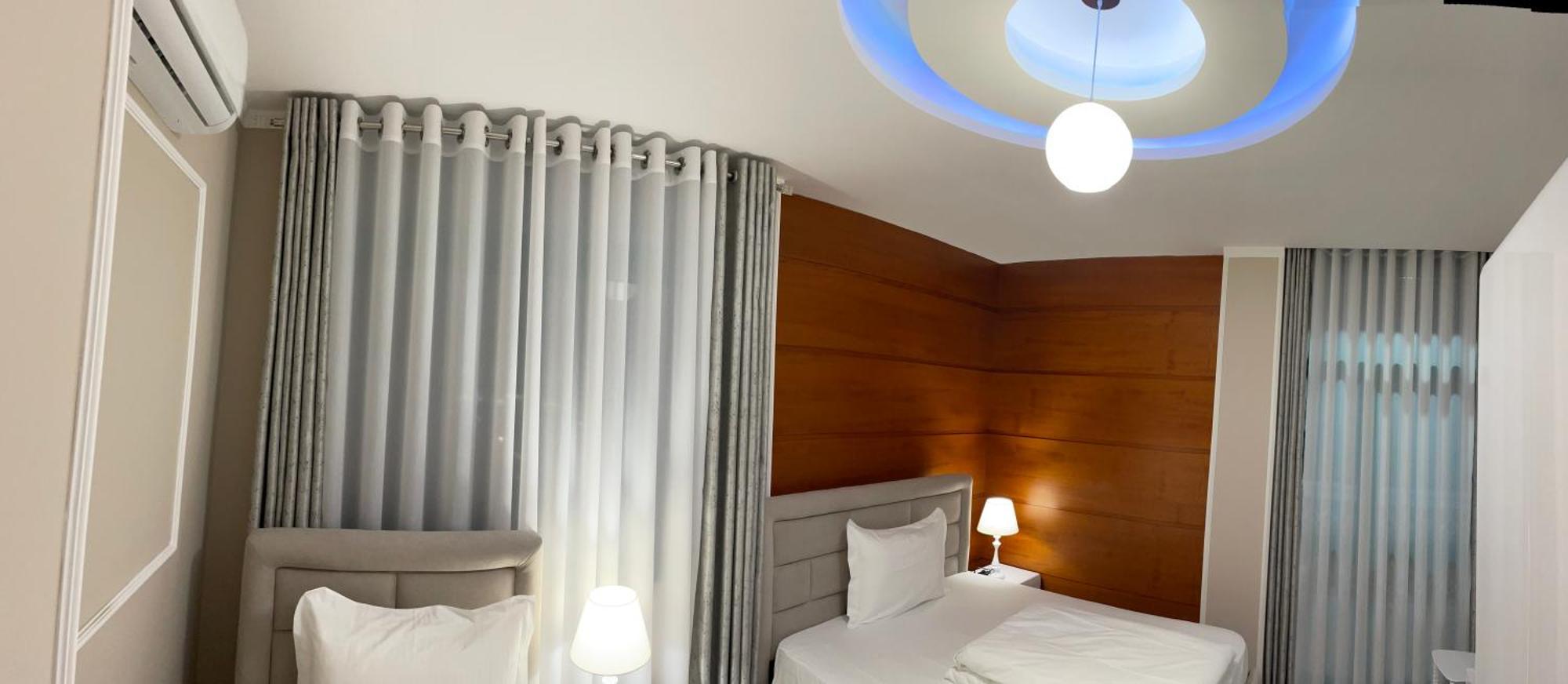 Sun Tower Luxury Suite-View From Of Tirana Center Exterior foto